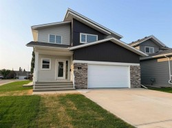 70 Palmer Circle Blackfalds, AB T0M 0J2