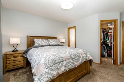 172 Duckering Close, Red Deer, AB - Indoor Photo Showing Bedroom