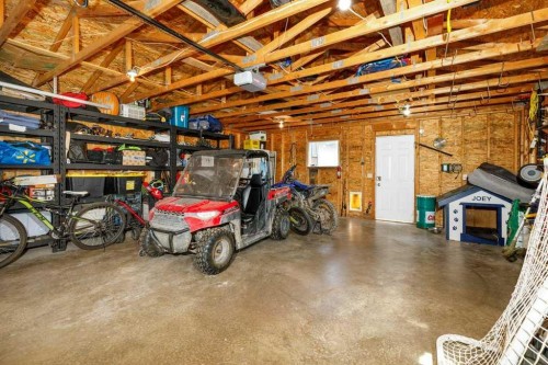 172 Duckering Close, Red Deer, AB - Indoor Photo Showing Garage