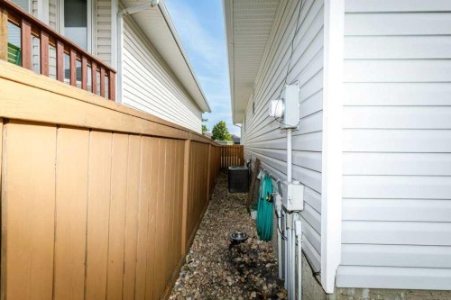 172 Duckering Close, Red Deer, AB -  Photo Showing Other Room
