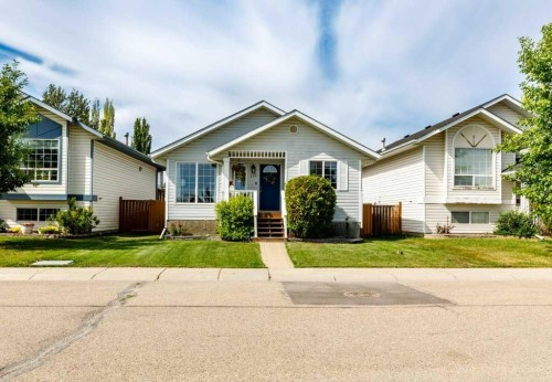 172 Duckering Close, Red Deer, AB - Outdoor With Facade
