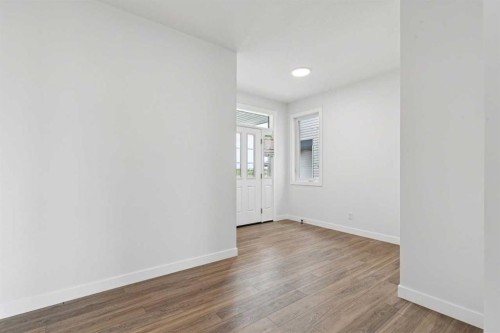 412 Bridgeport Glen, Chestermere, AB - Indoor Photo Showing Other Room