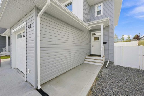 41 Pinnacle Close, Blackfalds, AB - Outdoor With Exterior