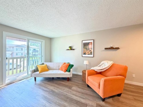5946-45 A Avenue, Lacombe, AB - Indoor Photo Showing Living Room
