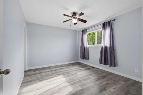 5910 57 Ave, Ponoka, AB - Indoor