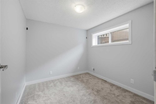 5910 57 Ave, Ponoka, AB - Indoor Photo Showing Other Room