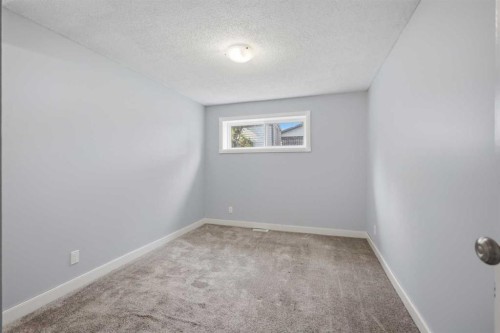 5910 57 Ave, Ponoka, AB - Indoor Photo Showing Other Room