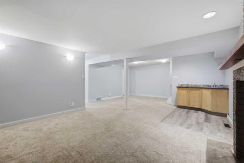 5910 57 Ave, Ponoka, AB - Indoor