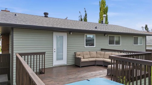 5910 57 Ave, Ponoka, AB - Outdoor With Deck Patio Veranda With Exterior