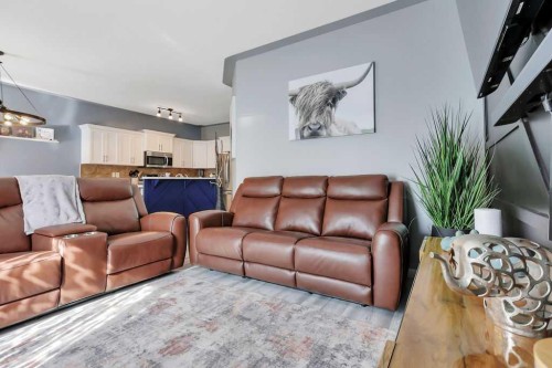9 Valley Crescent, Blackfalds, AB - Indoor Photo Showing Living Room