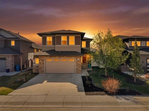 25 Lazaro Close  Red Deer, AB T4R 0R6