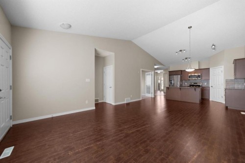12-5021 34 Avenue, Camrose, AB - Indoor Photo Showing Other Room