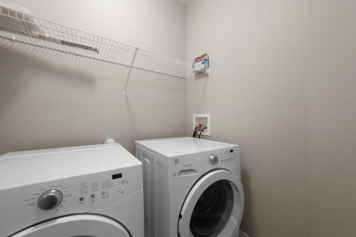 12-5021 34 Avenue, Camrose, AB - Indoor Photo Showing Laundry Room