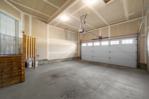 12-5021 34 Avenue, Camrose, AB - Indoor Photo Showing Garage