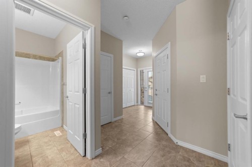12-5021 34 Avenue, Camrose, AB - Indoor Photo Showing Other Room