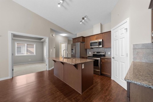 12-5021 34 Avenue, Camrose, AB - Indoor Photo Showing Kitchen With Upgraded Kitchen