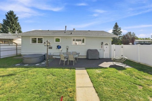 26 Otterbury Avenue, Red Deer, AB - Outdoor