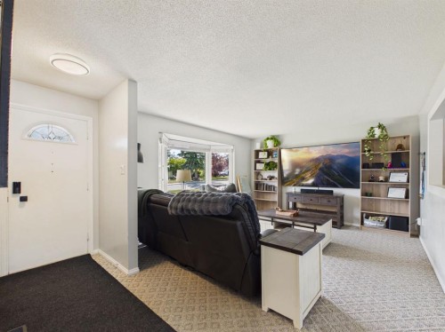 26 Otterbury Avenue, Red Deer, AB - Indoor