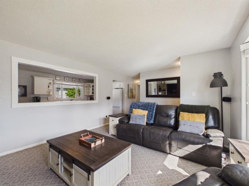 26 Otterbury Avenue, Red Deer, AB - Indoor Photo Showing Living Room