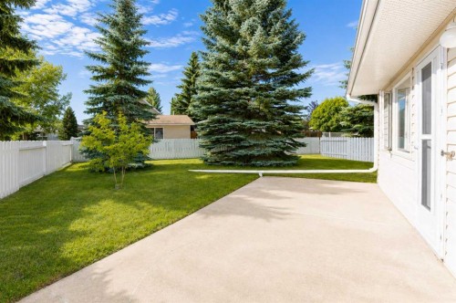 28 Dale Close, Red Deer, AB - Outdoor