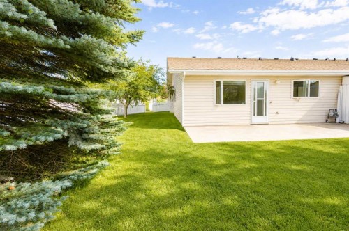 28 Dale Close, Red Deer, AB - Outdoor