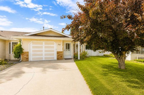 28 Dale Close, Red Deer, AB - Outdoor