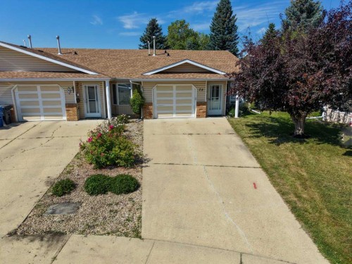 28 Dale Close, Red Deer, AB - Outdoor