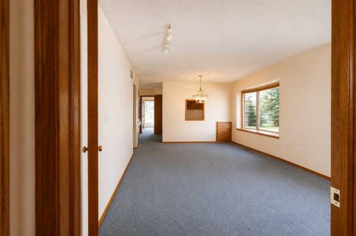 28 Dale Close, Red Deer, AB - Indoor Photo Showing Other Room