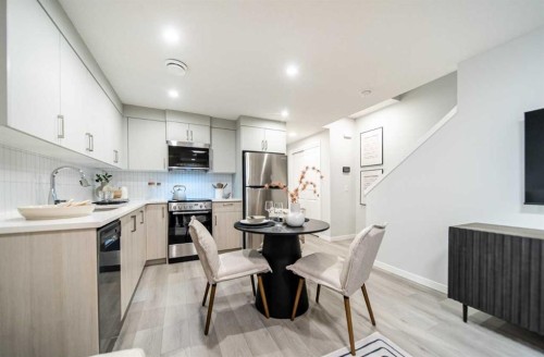 520 Tekarra Drive Nw, Calgary, AB - Indoor