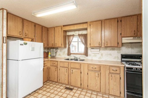 44A-5500 Womacks Road, Blackfalds, AB 