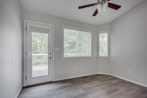 42 Westglen Boulevard, Blackfalds, AB - Indoor Photo Showing Other Room