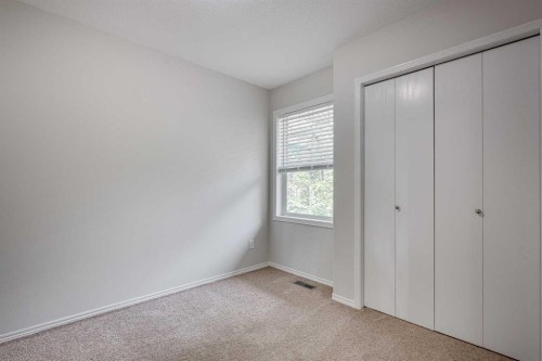 42 Westglen Boulevard, Blackfalds, AB - Indoor Photo Showing Other Room