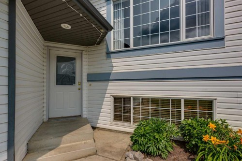 42 Westglen Boulevard, Blackfalds, AB - Outdoor