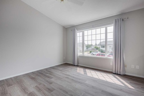 42 Westglen Boulevard, Blackfalds, AB - Indoor Photo Showing Other Room