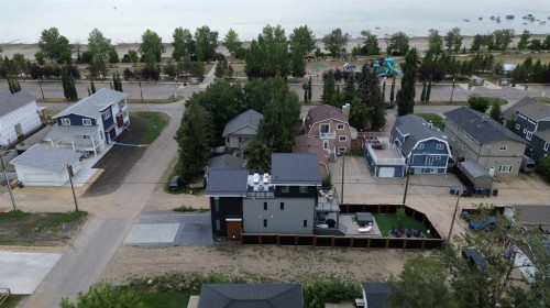 5017 42 Street, Sylvan Lake, AB 