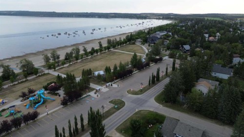 5017 42 Street, Sylvan Lake, AB 