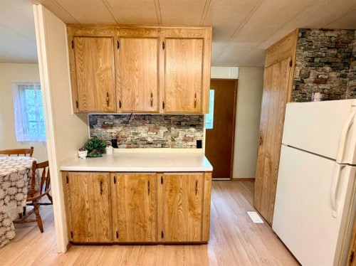 5039 51 Avenue, Caroline, AB - Indoor Photo Showing Kitchen