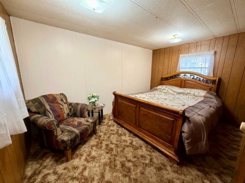 5039 51 Avenue, Caroline, AB - Indoor Photo Showing Bedroom