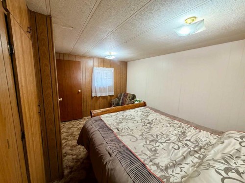 5039 51 Avenue, Caroline, AB - Indoor Photo Showing Bedroom