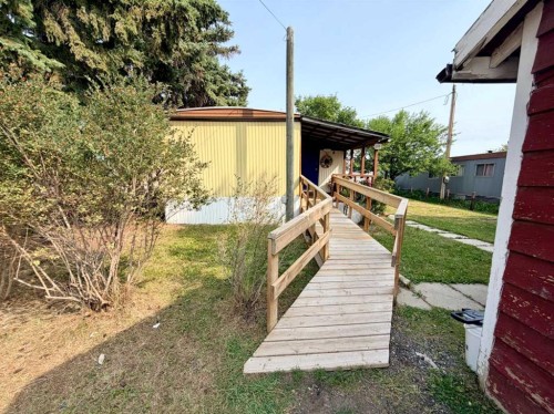 5039 51 Avenue, Caroline, AB - Outdoor