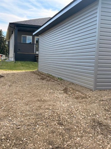 114 Alberta Street, Kingman, AB - Outdoor