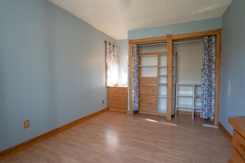 5307 50Th Ave, Lacombe, AB - Indoor Photo Showing Other Room