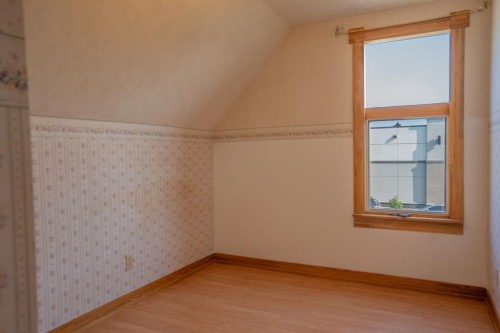 5307 50Th Ave, Lacombe, AB - Indoor Photo Showing Other Room