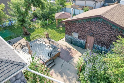 5307 50Th Ave, Lacombe, AB - Outdoor