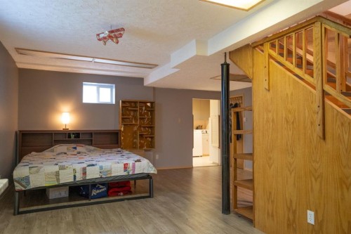 5307 50Th Ave, Lacombe, AB - Indoor Photo Showing Bedroom