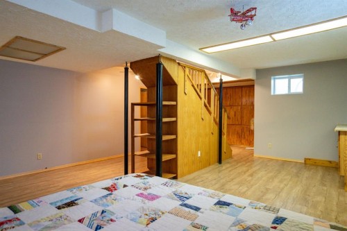 5307 50Th Ave, Lacombe, AB - Indoor Photo Showing Bedroom