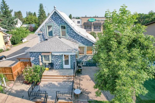 5307 50Th Ave, Lacombe, AB - Outdoor