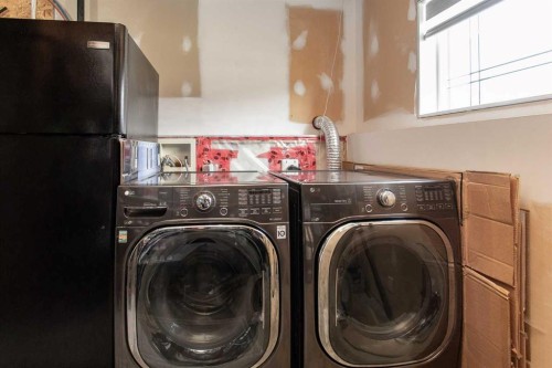 71 Vanier Drive, Red Deer, AB - Indoor Photo Showing Laundry Room