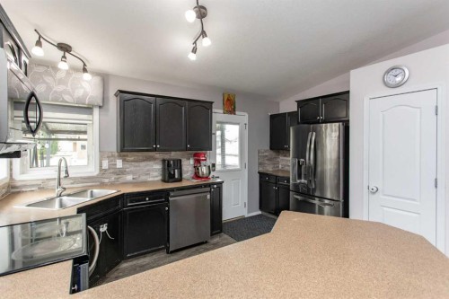 71 Vanier Drive, Red Deer, AB - Indoor Photo Showing Kitchen With Double Sink