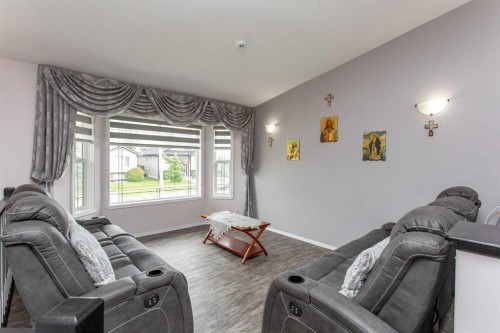 71 Vanier Drive, Red Deer, AB - Indoor Photo Showing Living Room
